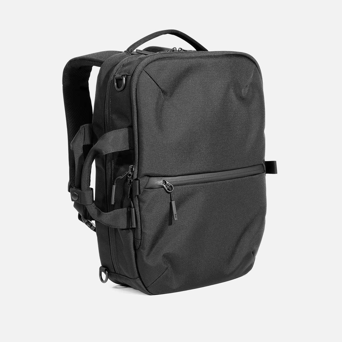 AER21037_flightpack3_black_34hero.jpg