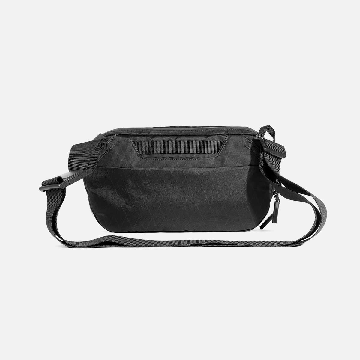 AER29026_daysling3_xpac_back.jpg